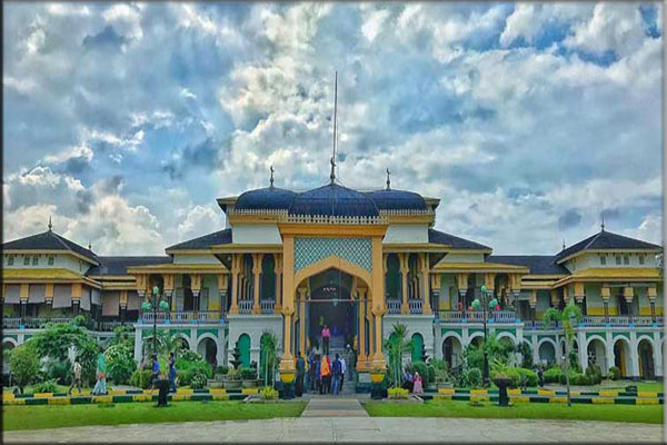 Istana Maimun