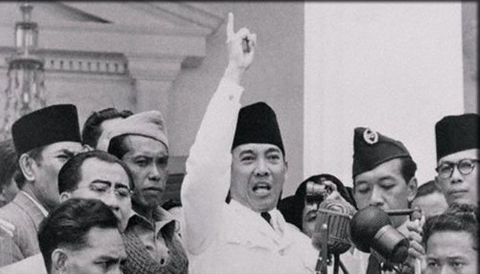 Soekarno : Proklamator dan Presiden Pertama Indonesia
