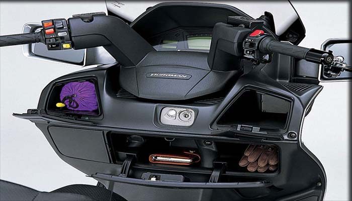 Motor Matic Suzuki Burgman 650 Executive