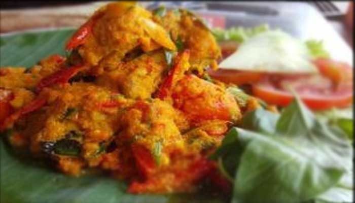 Restoran Ayam Penyet Pak Ulis