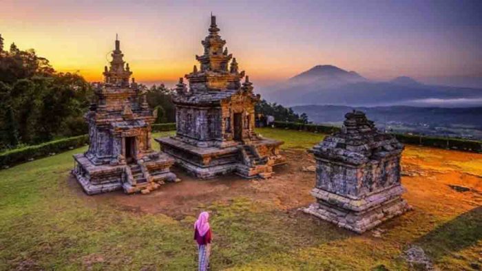 Wisata candi di jawa tengah