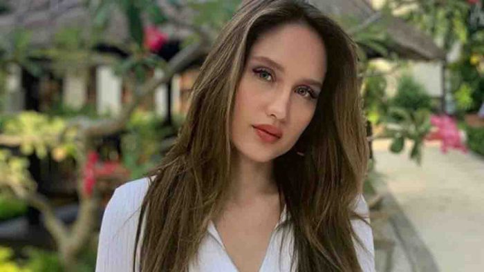 Artis Ini Memikat Ribuan Fans